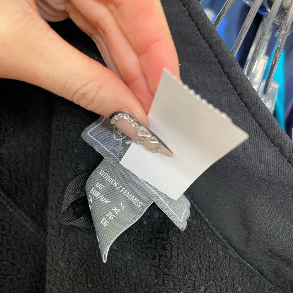 Ariat Black Softshell Jacket - image 5